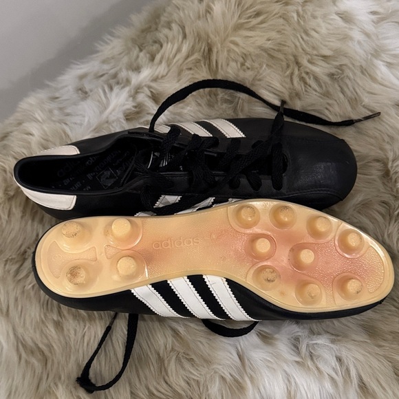 adidas Black and White Classic cleats - Picture 2 of 5